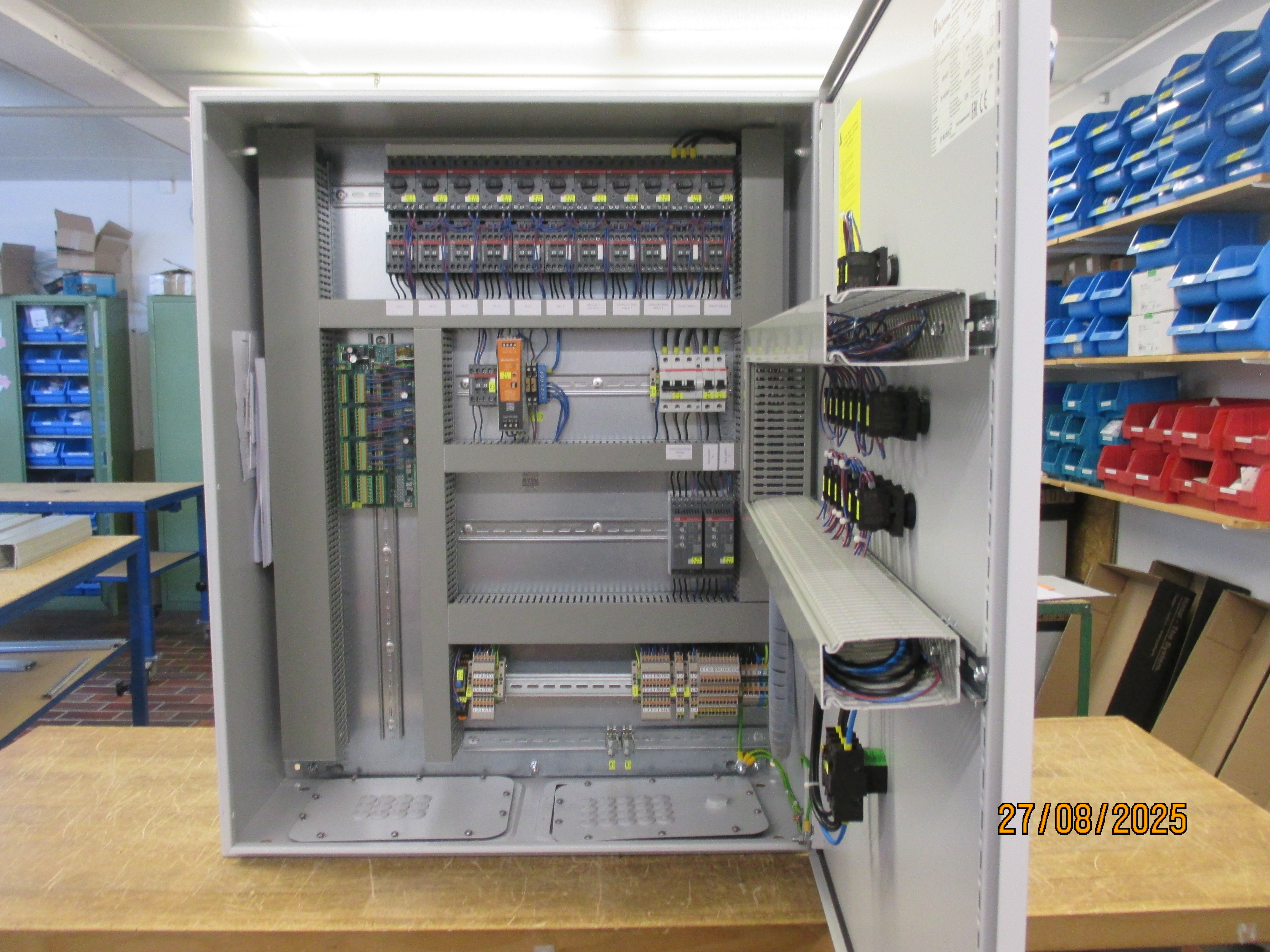 Control/load unit Kom: Rhea Holding Farm Jiric